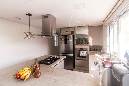 Casa de condomínio à venda com 247m², 5 quartos e 4 vagas Casa de condomínio à venda com 247m², 5 quartos e 4 vagasCozinha