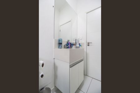 Casa de condomínio à venda com 247m², 5 quartos e 4 vagas Casa de condomínio à venda com 247m², 5 quartos e 4 vagasBanheiro Social