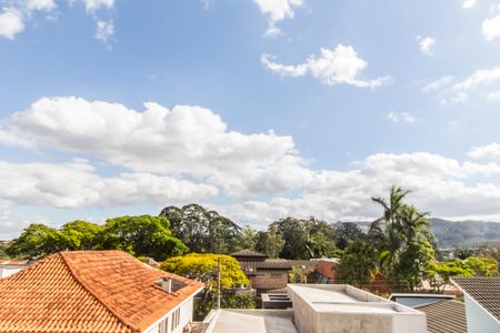 Casa de condomínio à venda com 247m², 5 quartos e 4 vagas Casa de condomínio à venda com 247m², 5 quartos e 4 vagasVista da Suíte
