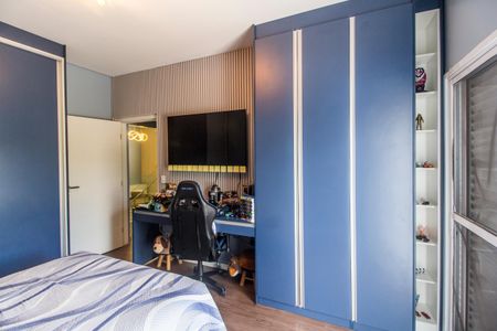 Casa de condomínio à venda com 247m², 5 quartos e 4 vagas Casa de condomínio à venda com 247m², 5 quartos e 4 vagasQuarto