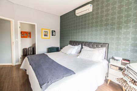 Casa de condomínio à venda com 247m², 5 quartos e 4 vagas Casa de condomínio à venda com 247m², 5 quartos e 4 vagasSuíte 1