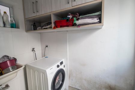 Casa de condomínio à venda com 247m², 5 quartos e 4 vagas Casa de condomínio à venda com 247m², 5 quartos e 4 vagasÁrea de Serviço