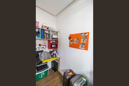 Casa de condomínio à venda com 247m², 5 quartos e 4 vagas Casa de condomínio à venda com 247m², 5 quartos e 4 vagasEscritório