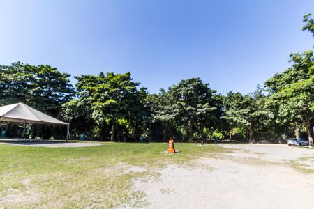 Casa de condomínio à venda com 247m², 5 quartos e 4 vagas Casa de condomínio à venda com 247m², 5 quartos e 4 vagasÁrea comum