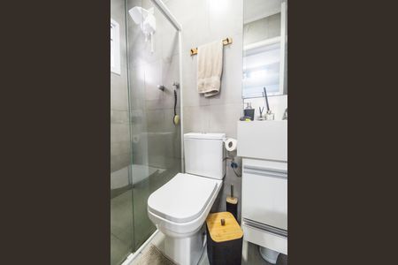 Casa de condomínio à venda com 247m², 5 quartos e 4 vagas Casa de condomínio à venda com 247m², 5 quartos e 4 vagasBanheiro da Suíte