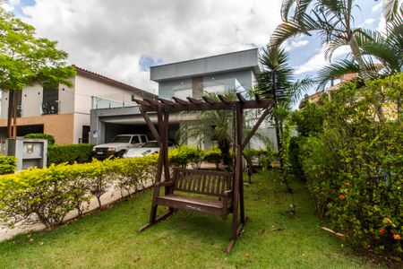 Casa de condomínio à venda com 247m², 5 quartos e 4 vagas Casa de condomínio à venda com 247m², 5 quartos e 4 vagasÁrea comum