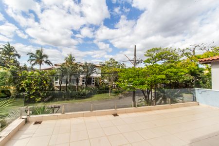 Casa de condomínio à venda com 247m², 5 quartos e 4 vagas Casa de condomínio à venda com 247m², 5 quartos e 4 vagasVista da Varanda