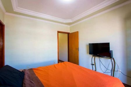 Casa à venda com 3 quartos, 288m² em Vila Eldizia, Santo André