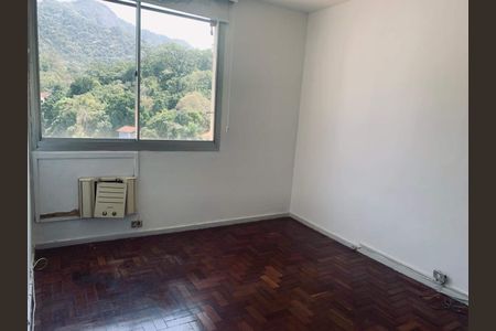 Apartamento à venda com 90m², 2 quartos e 1 vaga