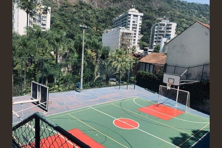 Apartamento à venda com 90m², 2 quartos e 1 vaga