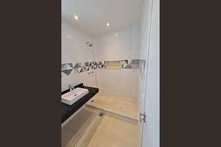 Apartamento à venda com 80m², 2 quartos e 1 vaga