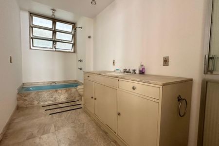 Apartamento à venda com 285m², 7 quartos e 3 vagasBanheiro