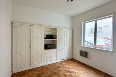 Apartamento à venda com 285m², 7 quartos e 3 vagasQuarto 2