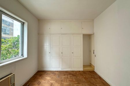Apartamento à venda com 285m², 7 quartos e 3 vagasQuarto 2