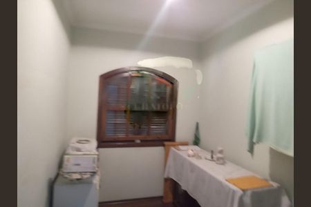 Casa à venda com 3 quartos, 240m² em Sítio da Figueira, São Paulo