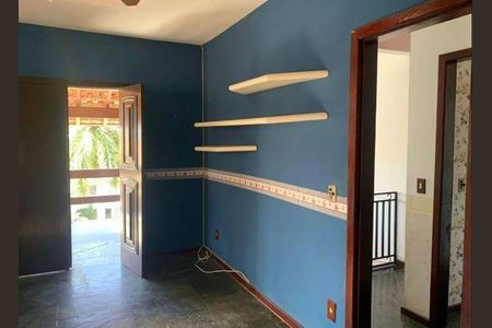 Casa à venda com 4 quartos, 380m² em Camboinhas, Niterói
