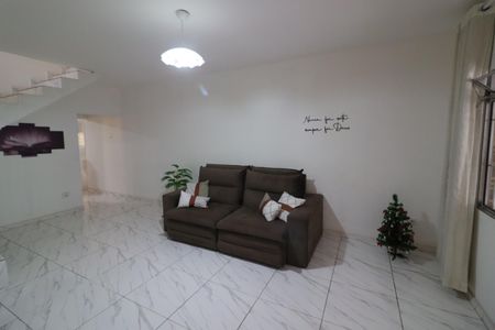 Sala de casa à venda com 4 quartos, 125m² em Conceicao, Osasco