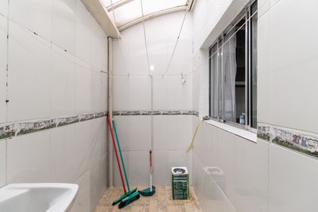 Casa de condomínio à venda com 65m², 2 quartos e 1 vagaÁrea de Serviço