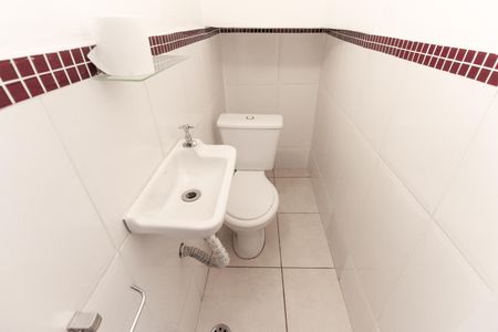 Casa de condomínio à venda com 65m², 2 quartos e 1 vagaLavabo