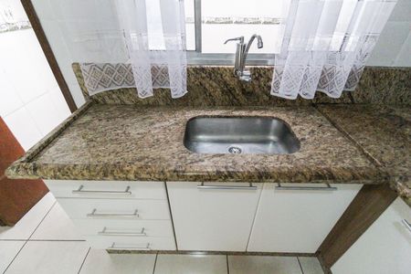 Casa de condomínio à venda com 65m², 2 quartos e 1 vagaCozinha