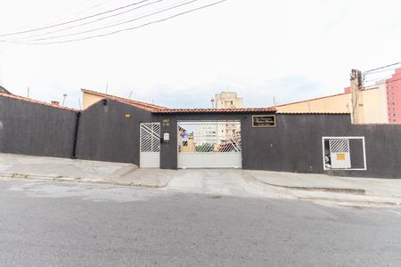 Casa de condomínio à venda com 65m², 2 quartos e 1 vagaFachada