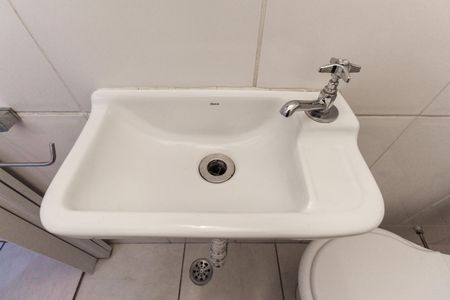 Casa de condomínio à venda com 65m², 2 quartos e 1 vagaLavabo