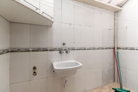 Casa de condomínio à venda com 65m², 2 quartos e 1 vagaÁrea de Serviço