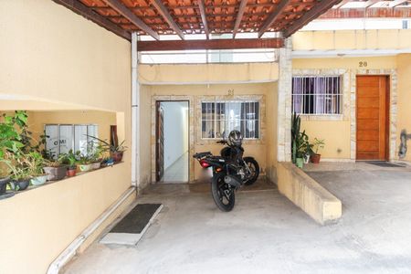 Casa de condomínio à venda com 65m², 2 quartos e 1 vagaGaragem