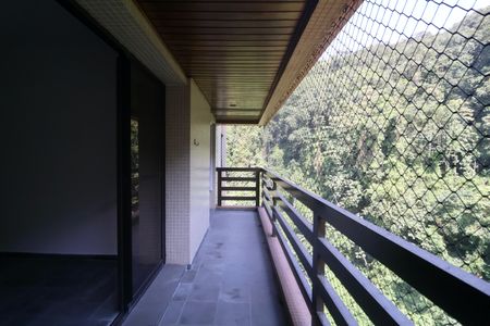 Varanda de apartamento para alugar com 3 quartos, 110m² em Barra Funda, Guarujá