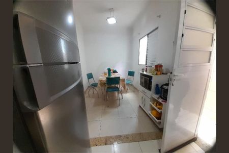 Casa à venda com 200m², 3 quartos e 2 vagas