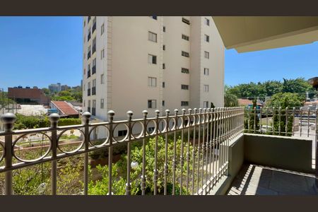 Apartamento à venda com 189m², 3 quartos e 2 vagas Apartamento à venda com 189m², 3 quartos e 2 vagasVaranda