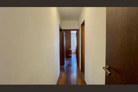 Apartamento à venda com 189m², 3 quartos e 2 vagas Apartamento à venda com 189m², 3 quartos e 2 vagasCorredor