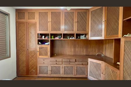 Apartamento à venda com 189m², 3 quartos e 2 vagas Apartamento à venda com 189m², 3 quartos e 2 vagasQuarto 3