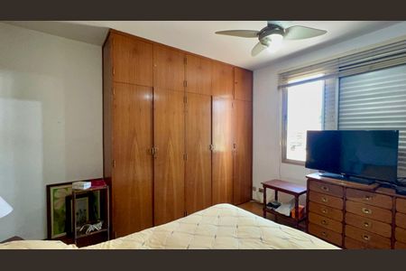 Apartamento à venda com 189m², 3 quartos e 2 vagas Apartamento à venda com 189m², 3 quartos e 2 vagasSuite