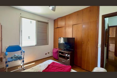 Apartamento à venda com 189m², 3 quartos e 2 vagas Apartamento à venda com 189m², 3 quartos e 2 vagasQuarto 2