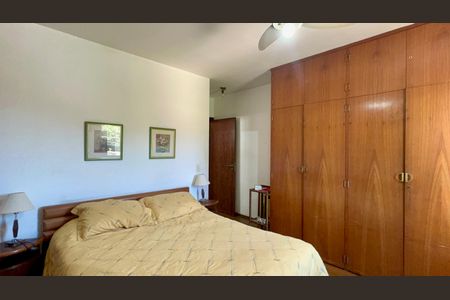Apartamento à venda com 189m², 3 quartos e 2 vagas Apartamento à venda com 189m², 3 quartos e 2 vagasSuite