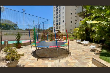 Apartamento à venda com 189m², 3 quartos e 2 vagas Apartamento à venda com 189m², 3 quartos e 2 vagasPlayground