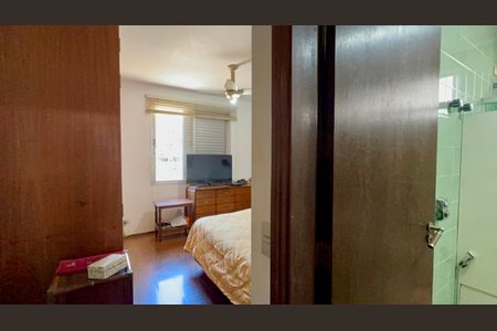 Apartamento à venda com 189m², 3 quartos e 2 vagas Apartamento à venda com 189m², 3 quartos e 2 vagasSuite