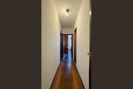 Apartamento à venda com 189m², 3 quartos e 2 vagas Apartamento à venda com 189m², 3 quartos e 2 vagasCorredor