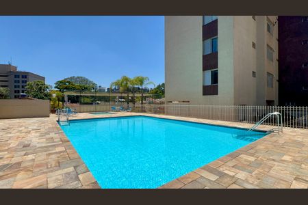 Apartamento à venda com 189m², 3 quartos e 2 vagas Apartamento à venda com 189m², 3 quartos e 2 vagasPiscina