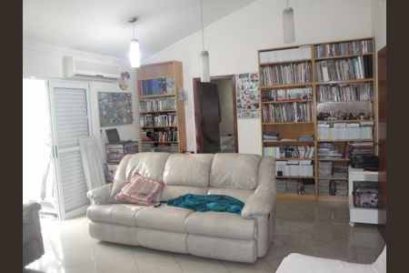 Casa à venda com 5 quartos, 719m² em Vila Bonilha, São Paulo