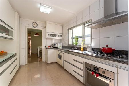 Casa à venda com 3 quartos, 172m² em Vila Romana, São Paulo