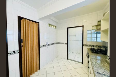 Apartamento à venda com 74m², 2 quartos e 1 vaga Apartamento à venda com 74m², 2 quartos e 1 vagaCozinha