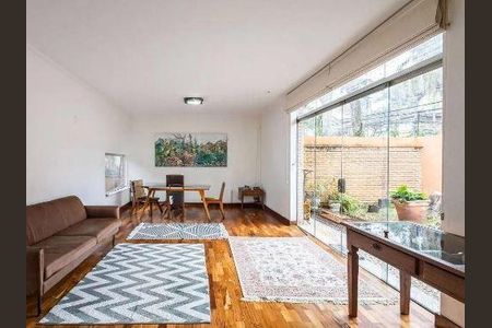 Casa à venda com 3 quartos, 288m² em Vila Madalena, São Paulo