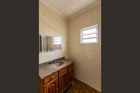 Casa à venda com 105m², 4 quartos e 2 vagas Casa à venda com 105m², 4 quartos e 2 vagasBanheiro Social 1