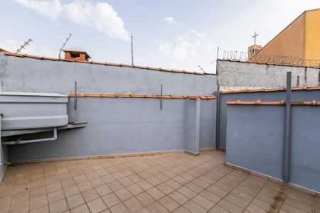Casa à venda com 105m², 4 quartos e 2 vagas Casa à venda com 105m², 4 quartos e 2 vagasTerraço