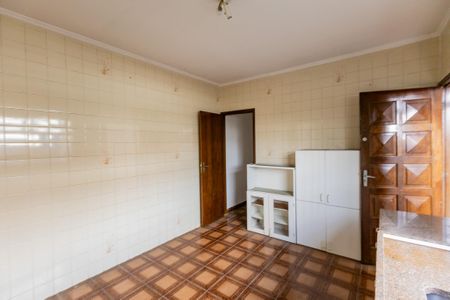 Casa à venda com 105m², 4 quartos e 2 vagas Casa à venda com 105m², 4 quartos e 2 vagasCozinha