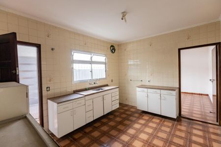 Casa à venda com 105m², 4 quartos e 2 vagas Casa à venda com 105m², 4 quartos e 2 vagasCozinha