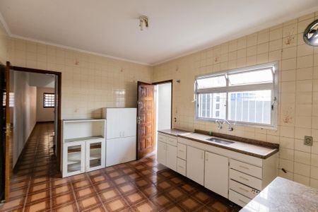 Casa à venda com 105m², 4 quartos e 2 vagas Casa à venda com 105m², 4 quartos e 2 vagasCozinha