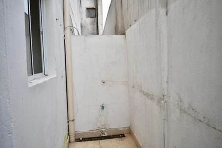 Quintal de kitnet/studio à venda com 0 quarto, 25m² em São Judas, São Paulo